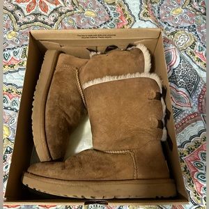 ugg bailey bow ll used